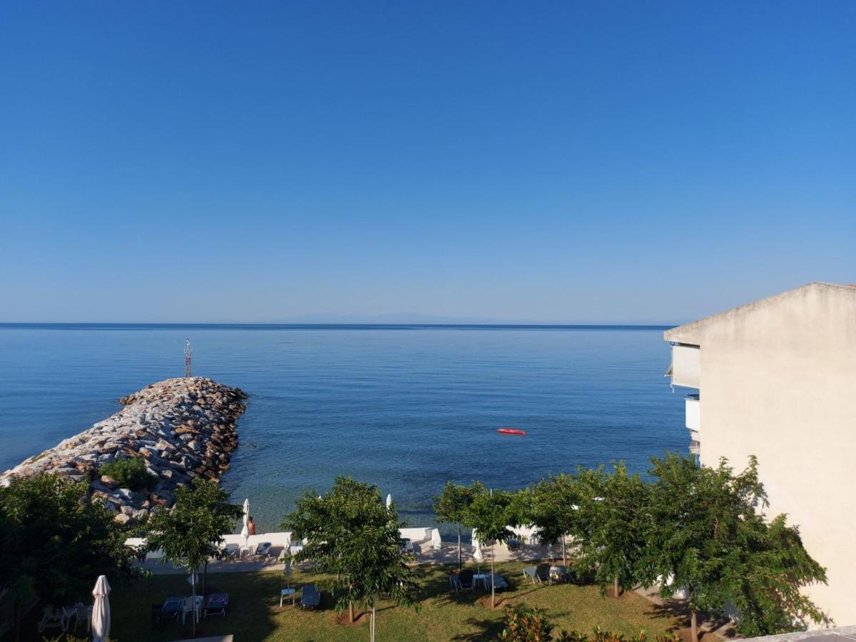 الشقق الفندقية نيا سكيونيفي  Pansion Alexandros By The Sea المظهر الخارجي الصورة
